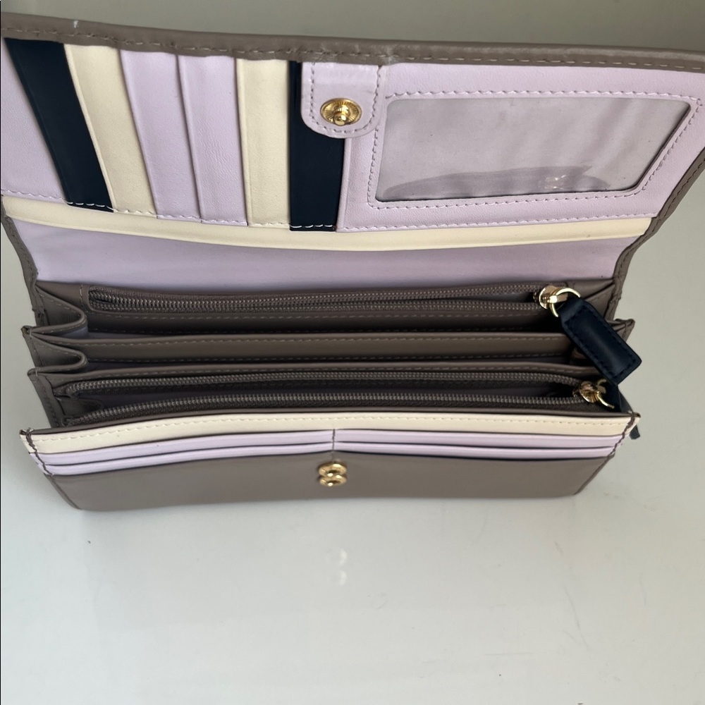 Radley London Wallet with Embossed Dog Logo - Picture 3 of 6